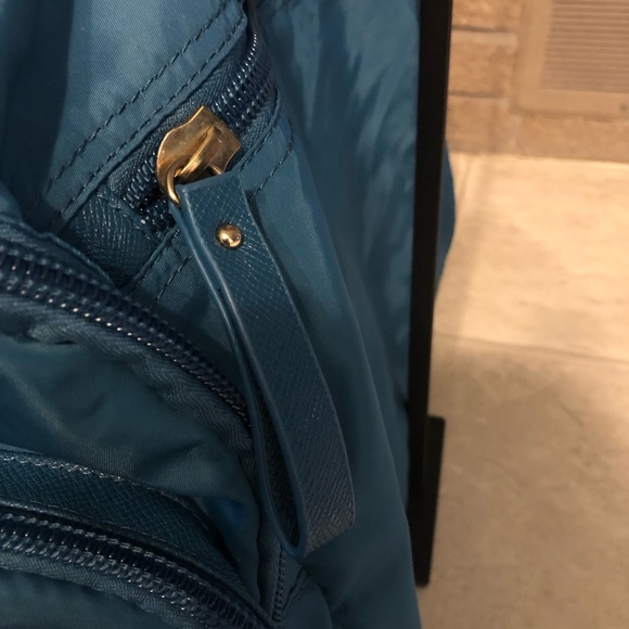 Adrienne Vittadini Teal Weekend Duffle Bag - Picture 9 of 13